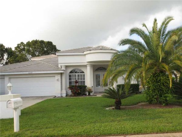 30247 FAIRWAY DR, Wesley Chapel, FL 33543