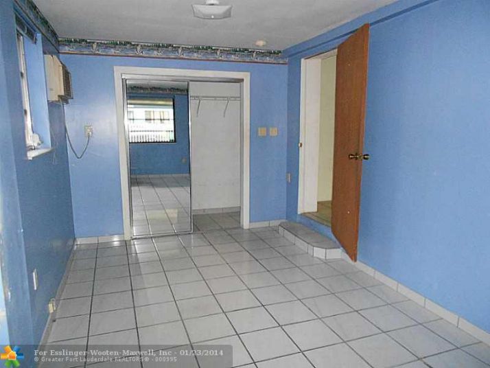 935 NW 118 ST, Miami, FL 33168