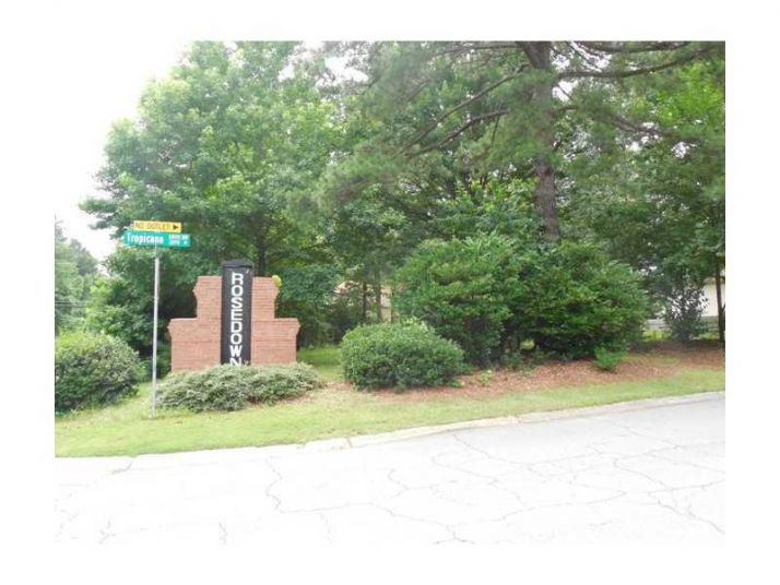 2100 Tropicana Drive, Suwanee, GA 30024