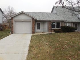 1136 Paradise Way N, Greenwood, IN 46143