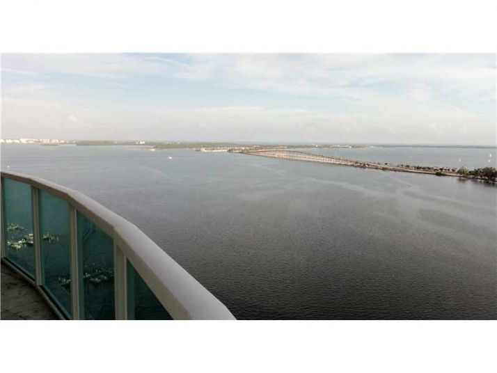 2101 BRICKELL AV # 2207, Miami, FL 33129