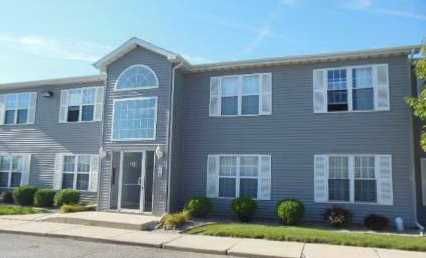 8214 Lincoln Unit C Circle, Merrillville, IN 46410