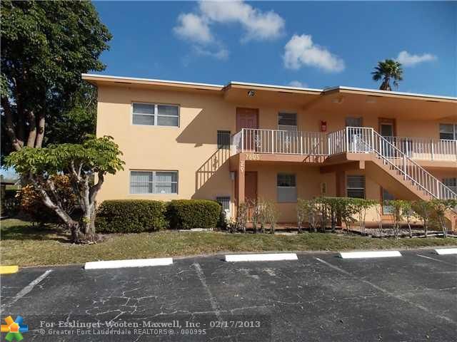 7605 NW 5TH CT # 201, Pompano Beach, FL 33063