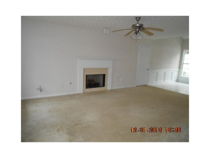 1124 Pickets Ridge Drive, Locust Grove, GA 30248