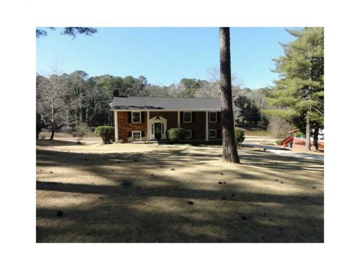 1635 Loch Lomond Trail, Atlanta, GA 30331