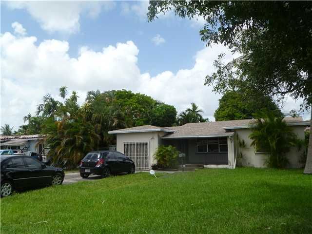 14755 GARDEN DR, Miami, FL 33168