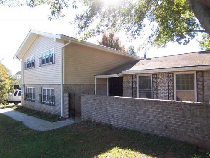 2499 Kingsland Drive, Atlanta, GA 30360