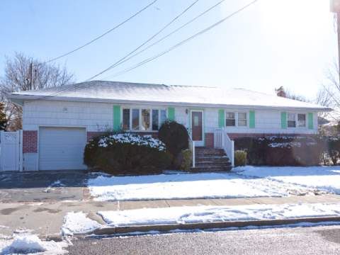 2662 Alder Road, Bellmore, NY 11710