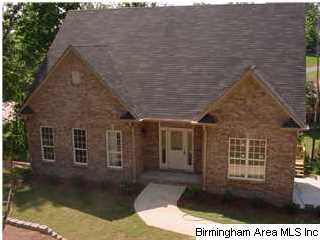 125 Water Oak Dr, Trussville, AL 35173