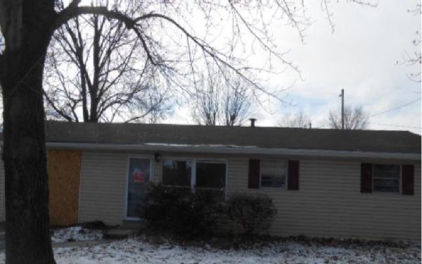 26 Snowbird Ln, Granite City, IL 62040