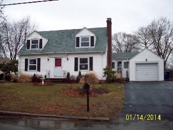 144 Harmony Court, Warwick, RI 02889