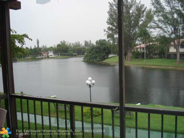 3670 INVERRARY DR # 2D, Fort Lauderdale, FL 33319