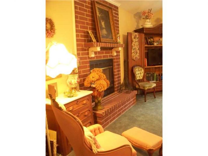119 Jordan Dr, Eureka Springs, AR 72632