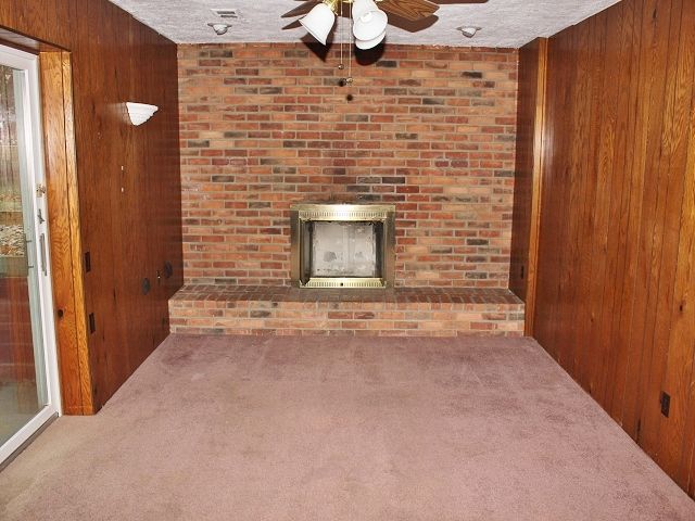 4345 Captains Ln, Flint, MI 48507