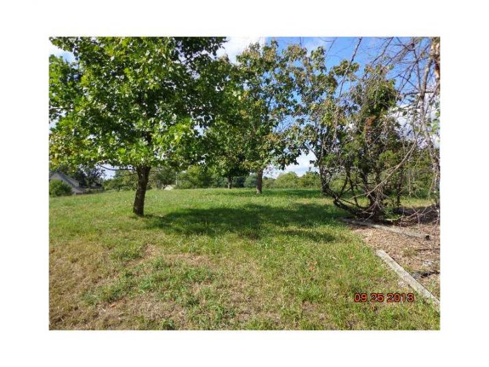 132 Emmaus Rd, Eureka Springs, AR 72632