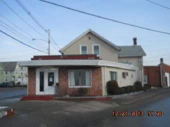 224-226 Wasington S 02, West Warwick, RI 02893