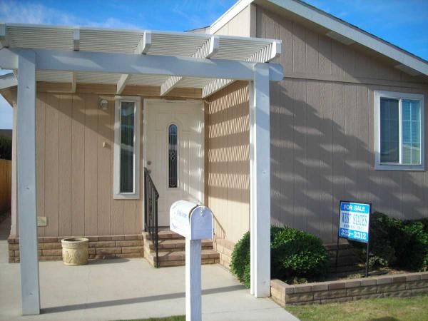 805 Crown Ave, Bakersfield, CA 93301