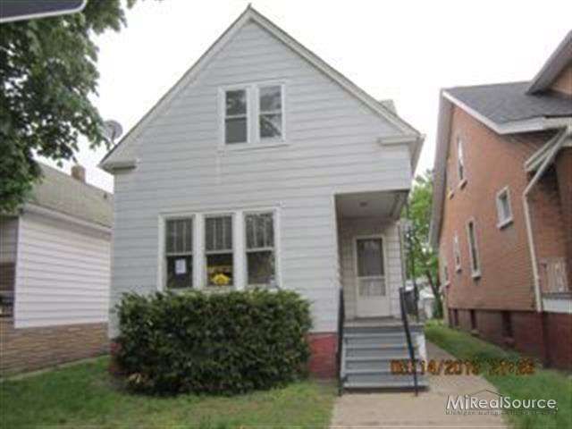 12140 Klinger St, Hamtramck, MI 48212