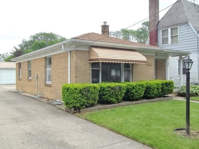 1714 Mershon St, Saginaw, MI 48602