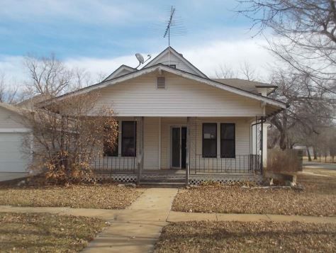 224 S Elm St, Whitewater, KS 67154