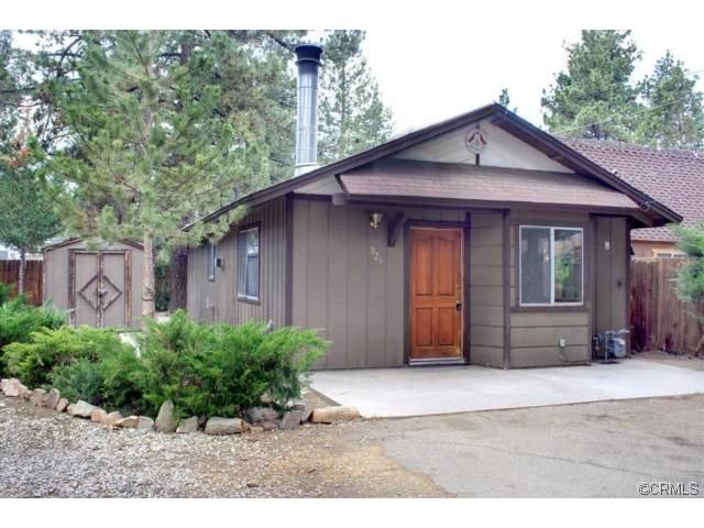 921 Wendy Ave, Big Bear City, CA 92314