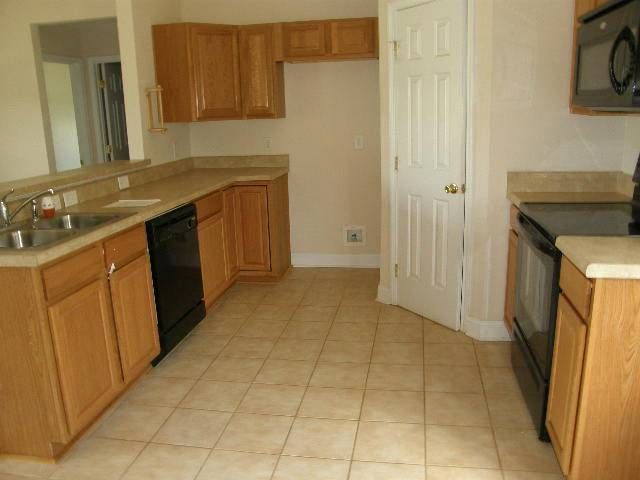 313 N 4th Ave, Maiden, NC 28650