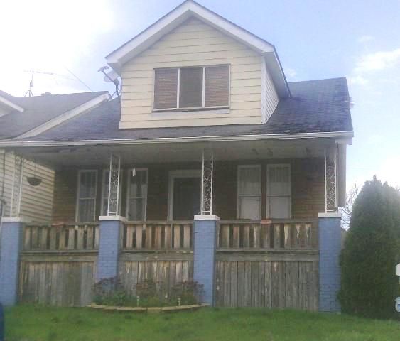 5087 Fredro St, Hamtramck, MI 48212