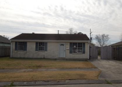 120 Elvie Court, Westwego, LA 70094