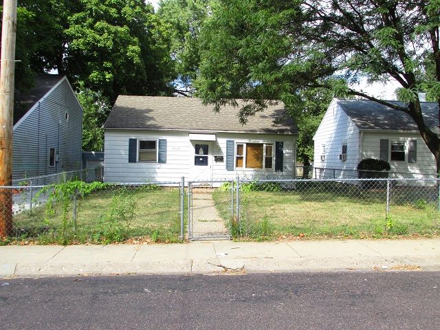 3827 N Illinois Ave, Peoria Heights, IL 61616