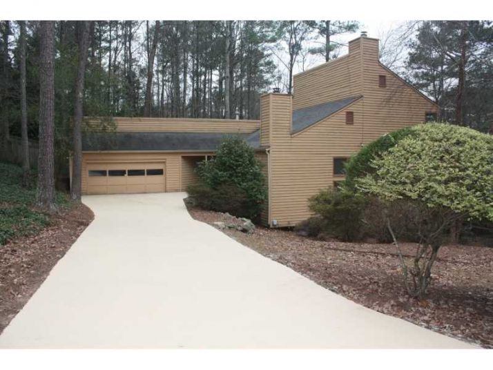 4080 Southerland Drive Ne, Roswell, GA 30075