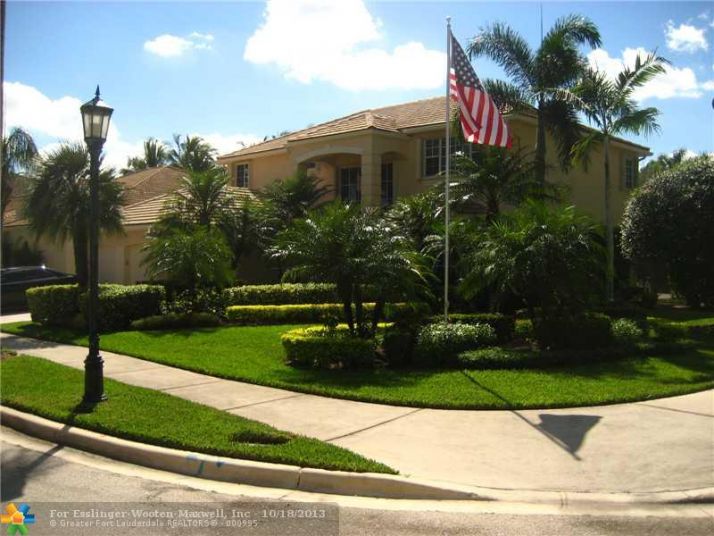 2567 JARDIN DR, Fort Lauderdale, FL 33327