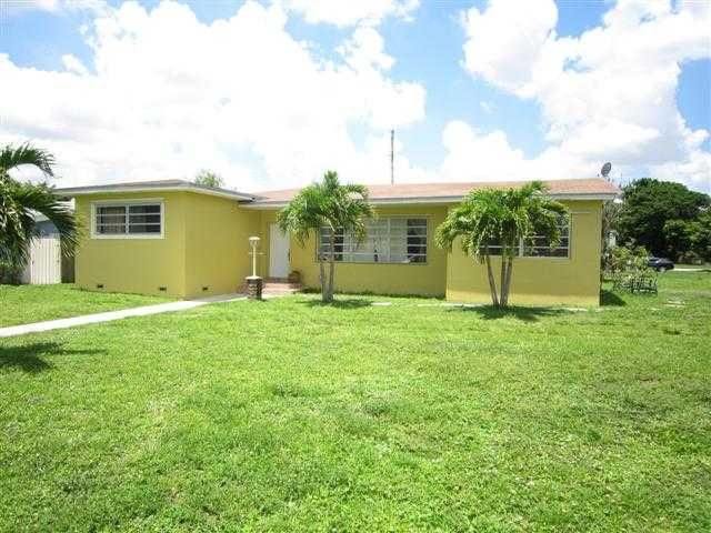 14970 NW 10 PL, Miami, FL 33168