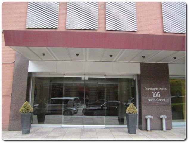 165 N Canal St Apt 1, Chicago, IL 60606