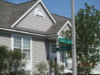 2832 Shelly Ln, Aurora, IL 60504