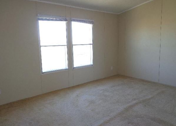 2711 Sears Rd, Bells, TX 75414