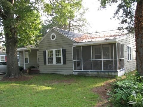406 Oak St, Chadbourn, NC 28431