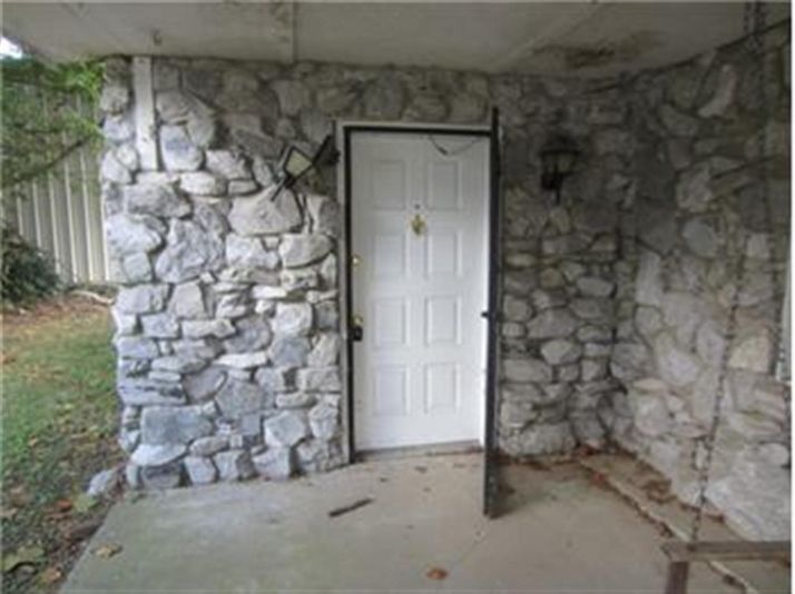 1023 Clyde Elrod Road, Kevil, KY 42053