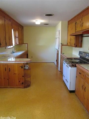 928 South 27th, Arkadelphia, AR 71923