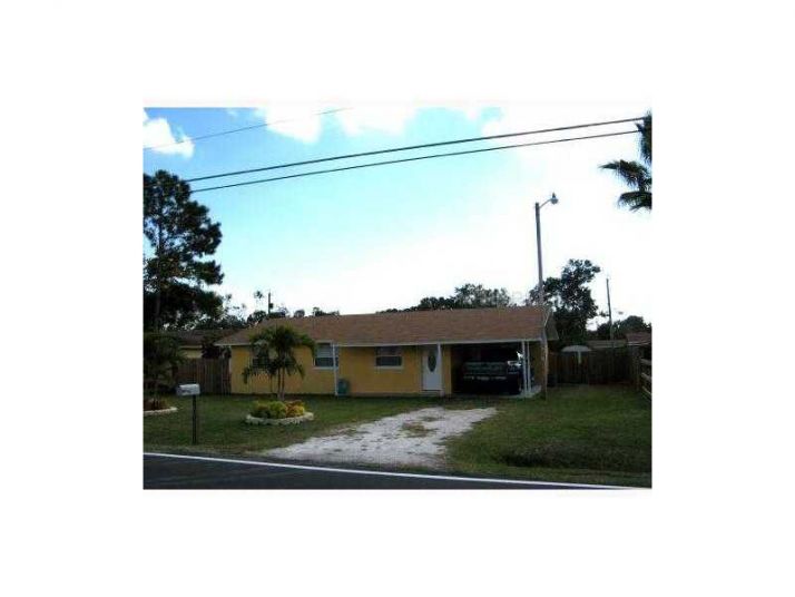 3021 MAINE AVE, Lakeland, FL 33801