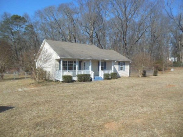 186 Hawks Nest Rd, Commerce, GA 30529