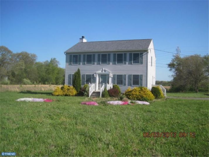765 Porchtown Rd, Elmer, NJ 08318