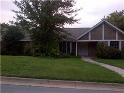 1308 Crowley Road, Arlington, TX 76012