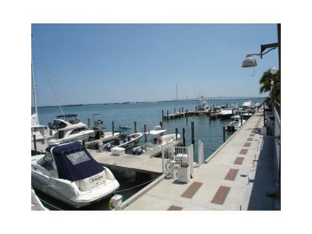 825 BRICKELL BAY DR # 944, Miami, FL 33131