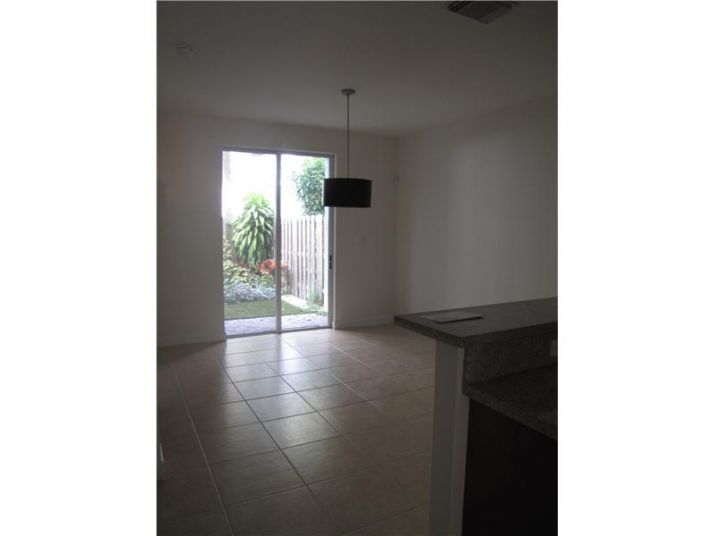 7502 NW 107 PL # 7502, Miami, FL 33178