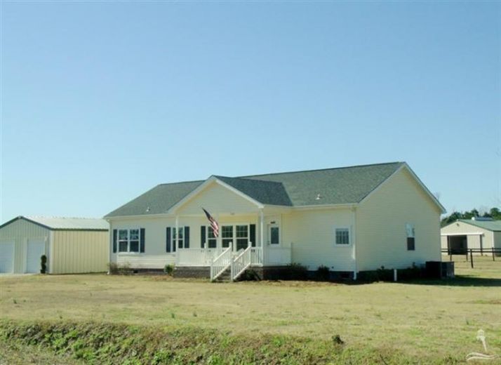 420 Red Strickland Rd, Fair Bluff, NC 28439