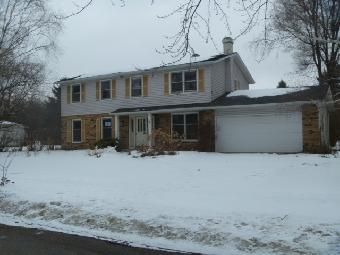 88 Devonshire Cir, Elgin, IL 60123