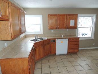 1029 W College St, Independence, MO 64050
