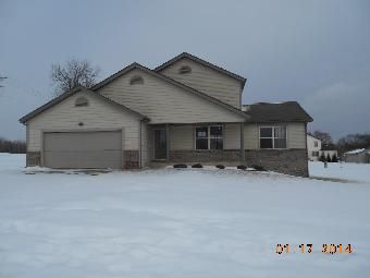 402 Waveland Ave, Rockford, IL 61102