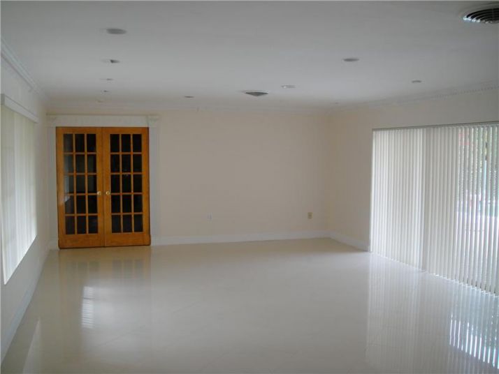 1895 NE 197 TE, Miami, FL 33179