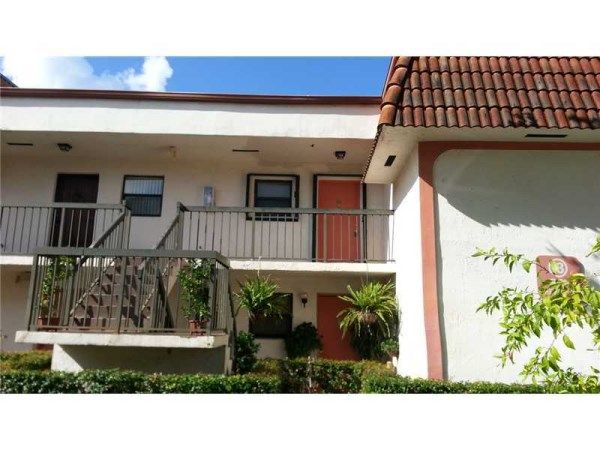 851 NE 207 LN # 204-13, Miami, FL 33179